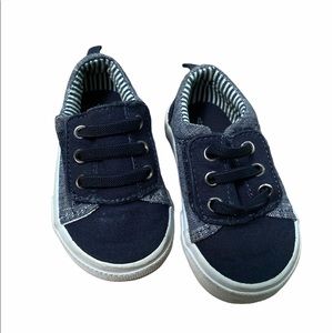 Wonder Nation size 4 boys Velcro Shoes